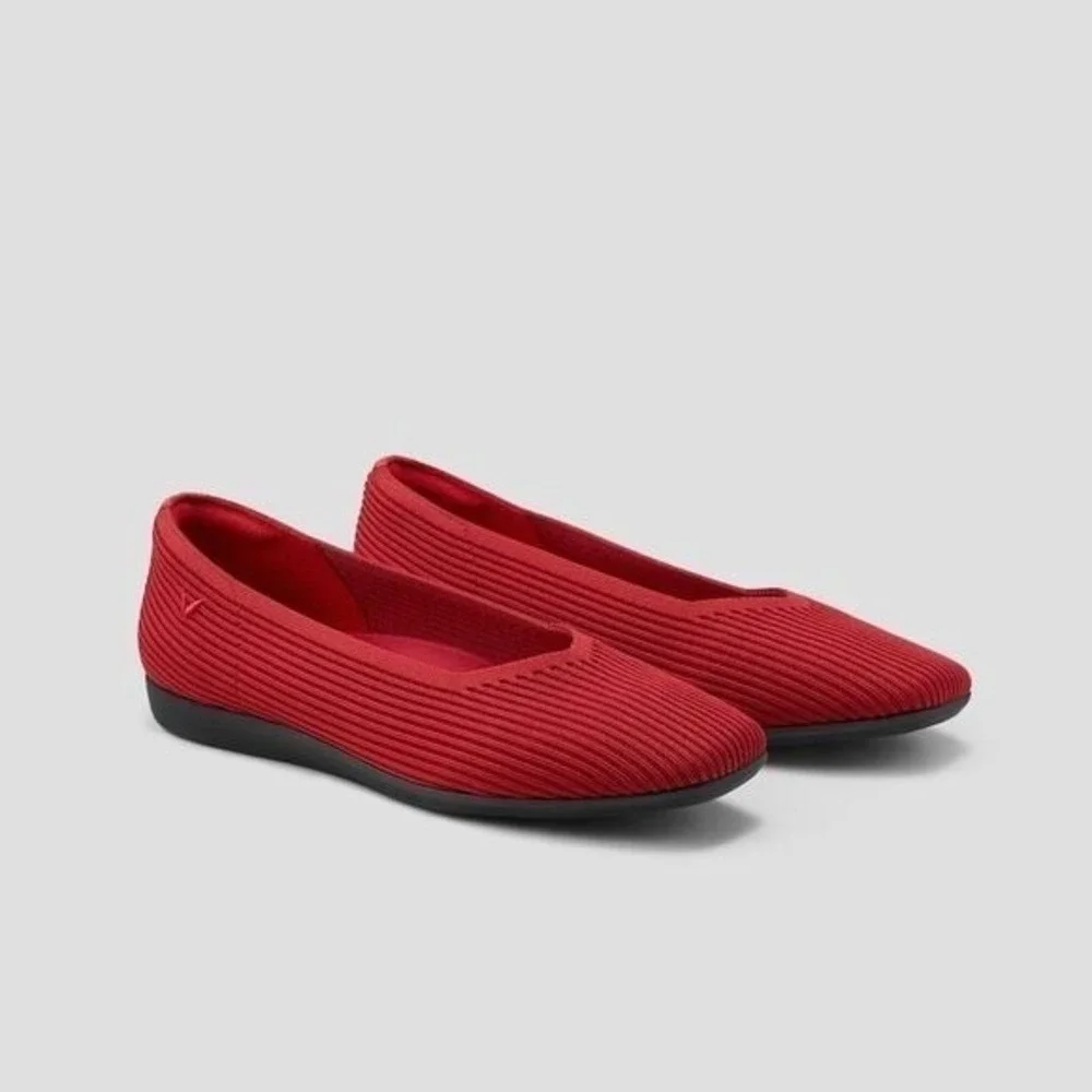 VIVAIA Lightweight Square-Toe V-Cut Flats Margot Walker RED EU/39.5 US/8.5